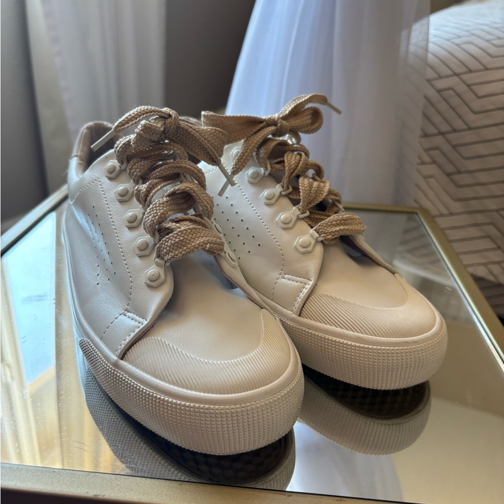 (Bershka) Cream Sneakers with Tan Laces